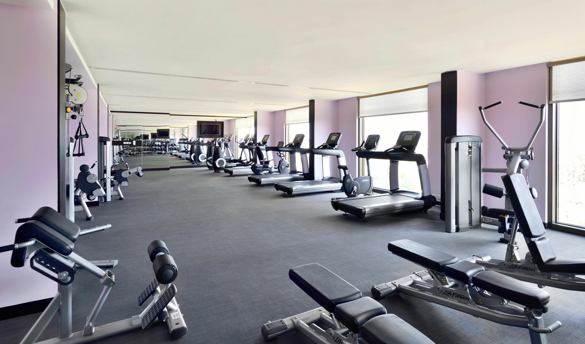 Radisson Blu Kójamputtúr Exteriér fotografie The gym at the hotel